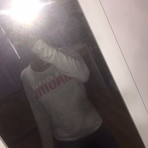 Long-sleeved casual cute shirt.